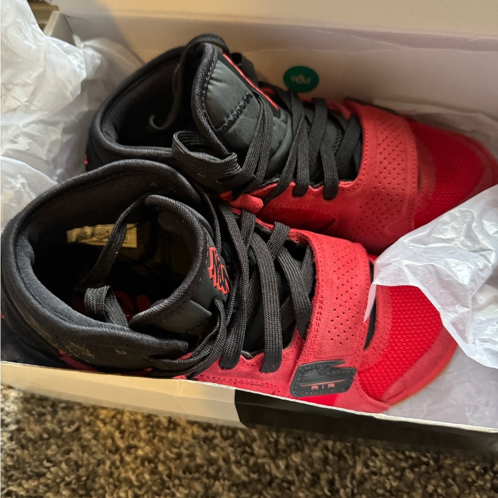 Nike air ,size 4.5 for boys,kids.New without tags